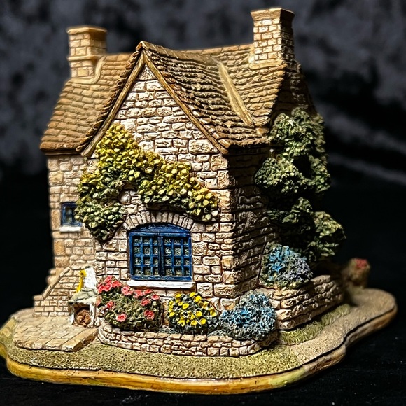 Lilliput Lane | Bo Peep Tea Room | English Tea Room Collection - Picture 13 of 13